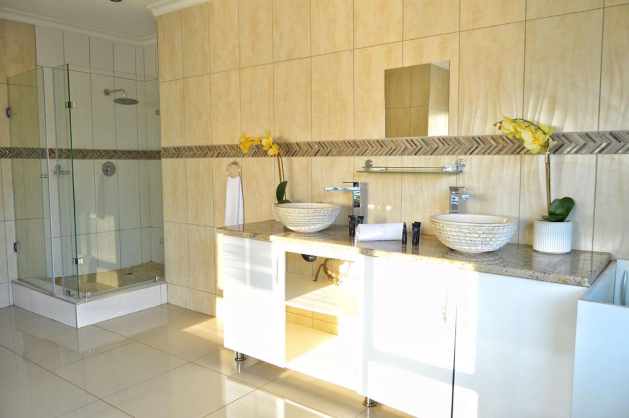 Dineo'S Lodge And Spa Burgersfort Luaran gambar