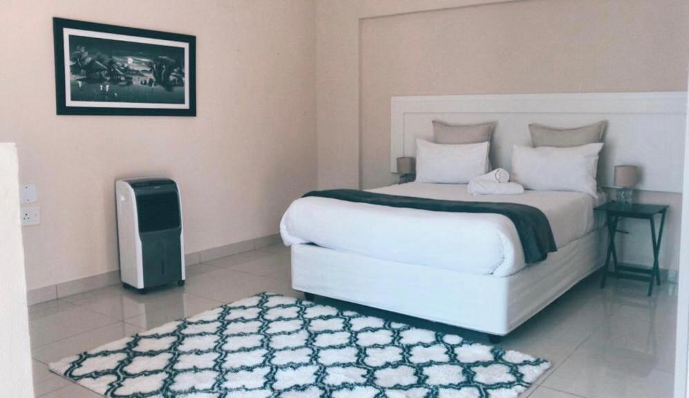 Dineo'S Lodge And Spa Burgersfort Luaran gambar