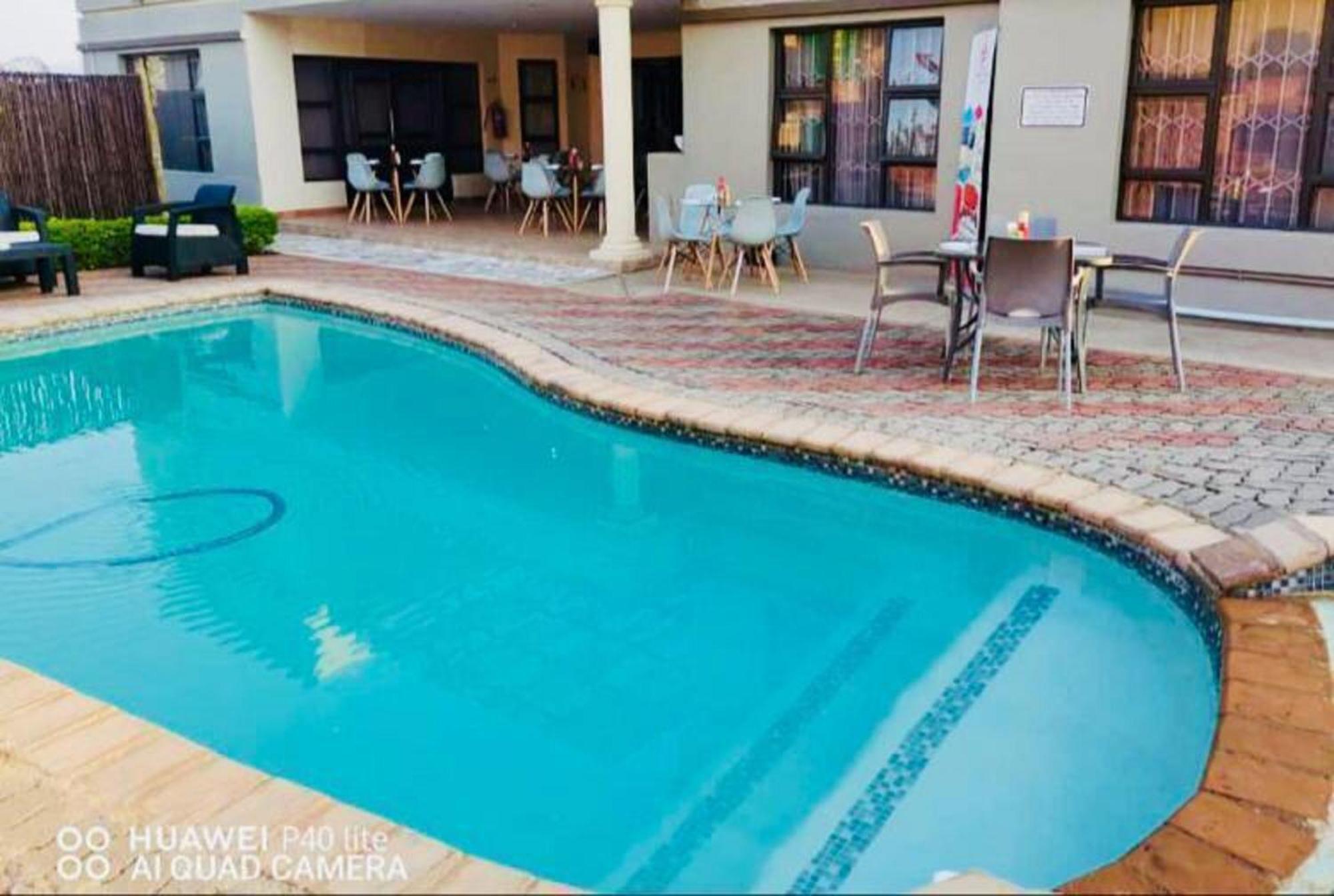 Dineo'S Lodge And Spa Burgersfort Luaran gambar