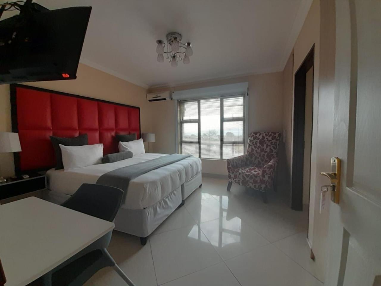 Dineo'S Lodge And Spa Burgersfort Luaran gambar